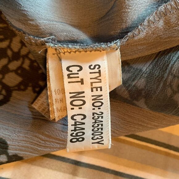 3 for $30! Jonathan Martin grey patterned blouse - Picture 5 of 15